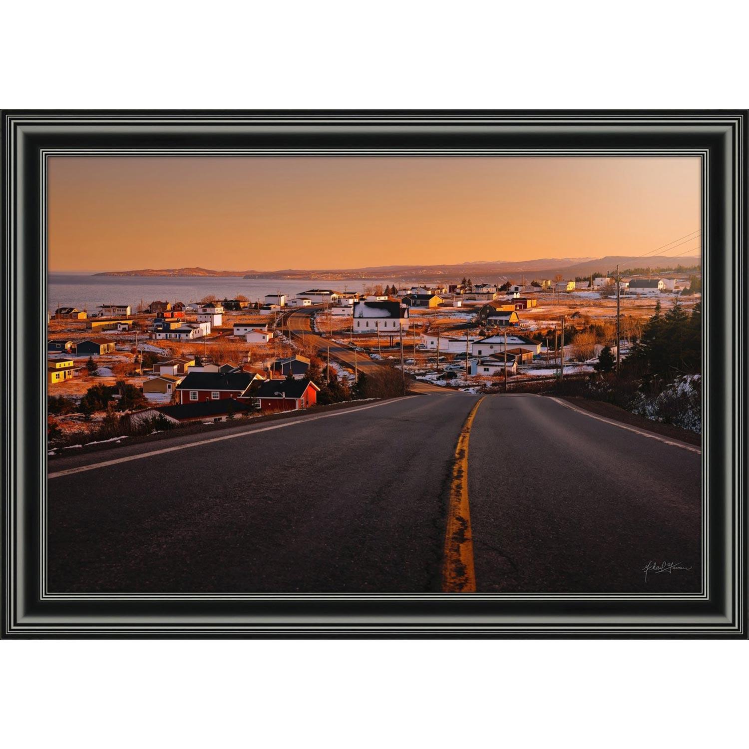 « Orange Glow Snow Town 2 » 24 x 36 po de Michael Garnier