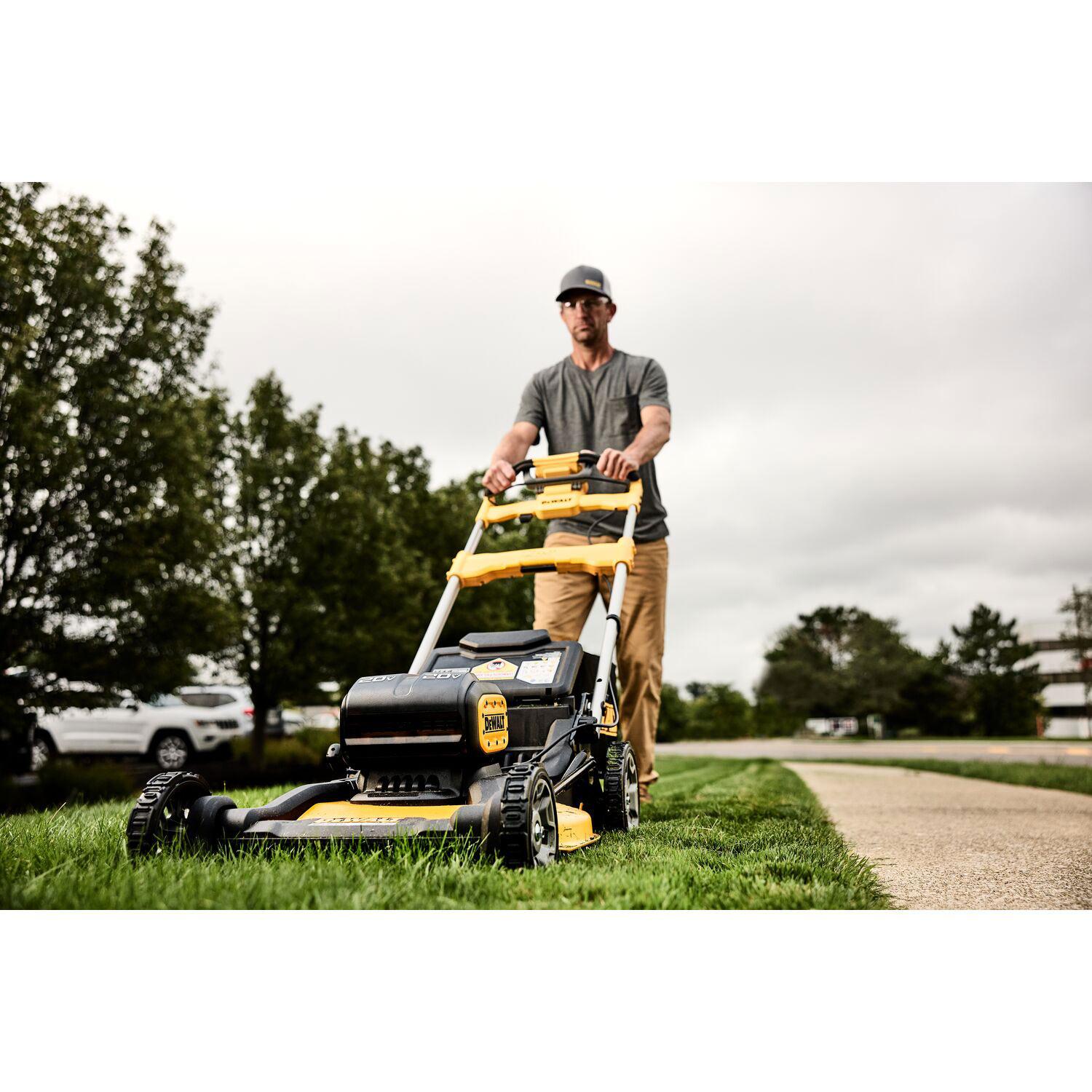2 x 20V MAX XR Cordless Push Mower Kit