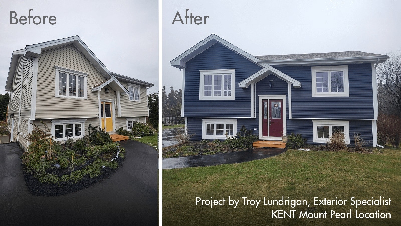 Comparaison c&ocirc;te &agrave; c&ocirc;te de l'ext&eacute;rieur d'une maison avant et apr&egrave;s r&eacute;novation, avec une transformation du rev&ecirc;tement beige &agrave; la parement bleu fonc&eacute; avec garniture blanche et une entr&eacute;e avant redessin&eacute;e